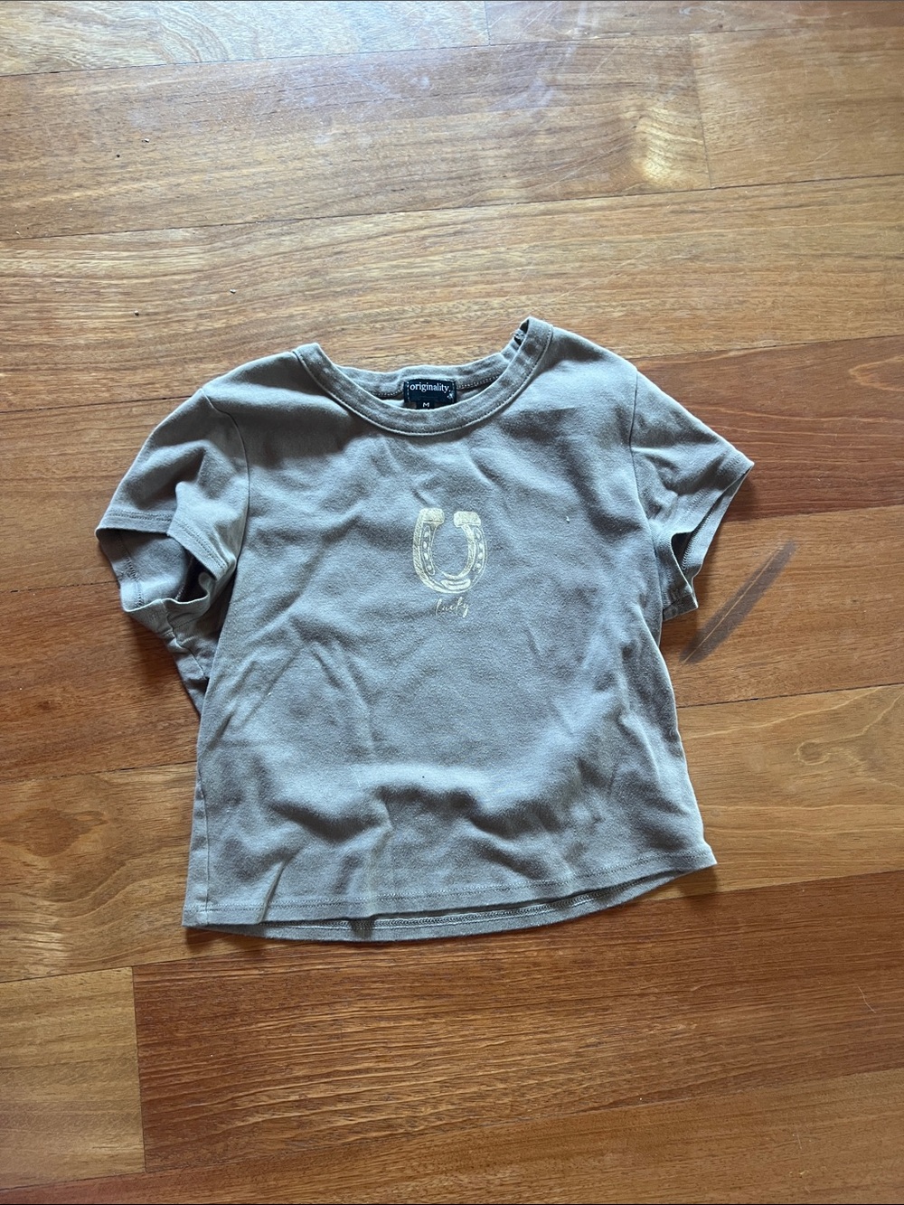 Women's Taupe Crop Tee with Horseshoe Graphic